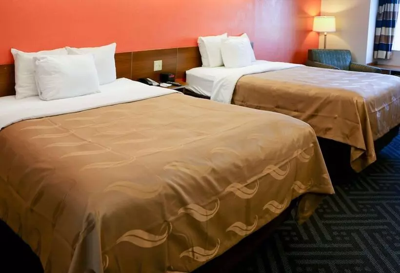 Szálloda Quality Inn & Suites Watertown Fort Drum
