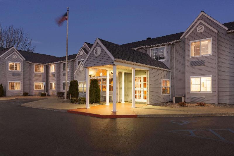 Microtel Inn By Wyndham Albany Airport