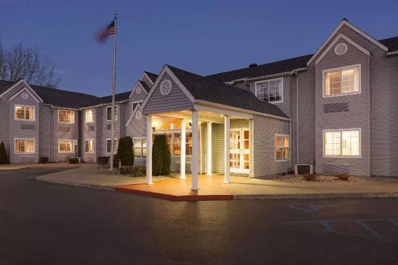 Microtel Inn By Wyndham Albany Airport
