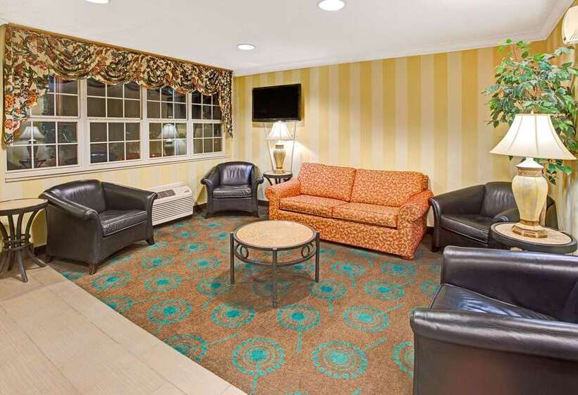 Microtel Inn By Wyndham Atlanta Airport