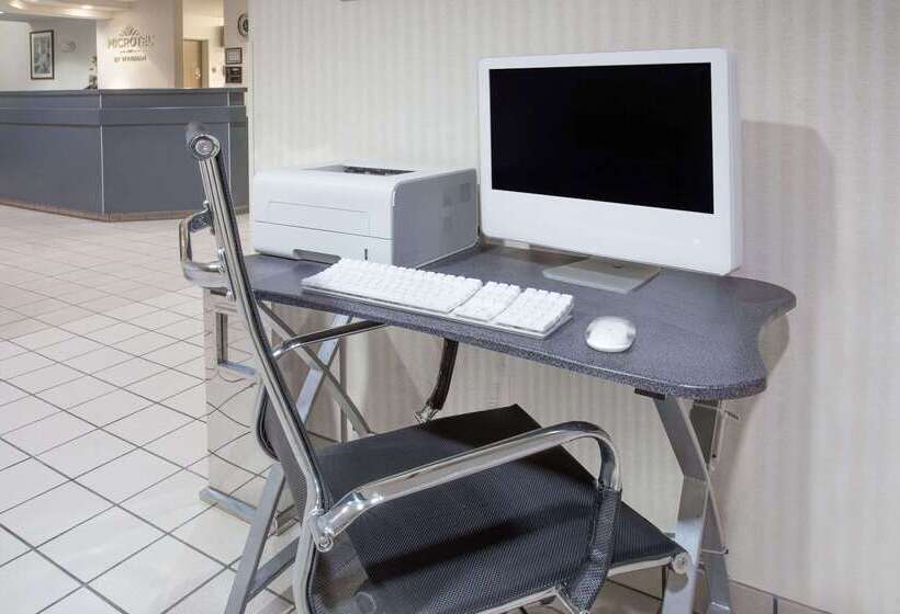 Microtel Inn By Wyndham Janesville