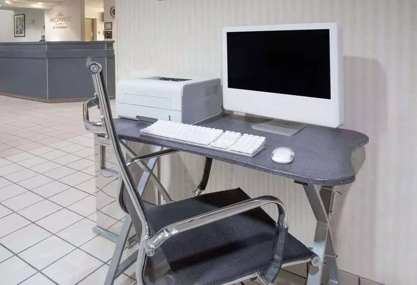 Microtel Inn By Wyndham Janesville