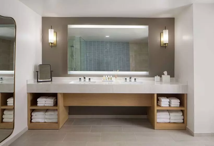 The Royal Sonesta Kaua I Resort Lihue