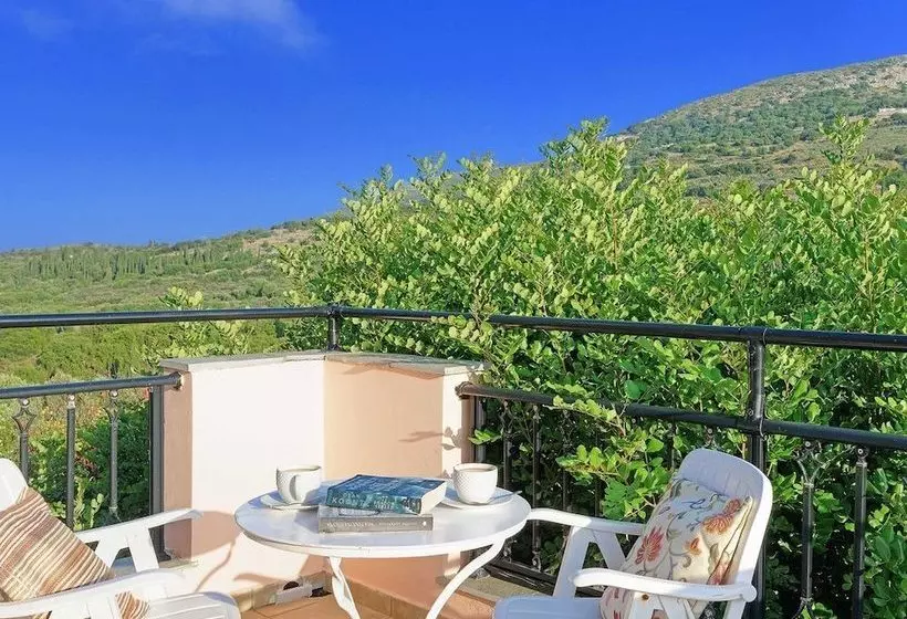 Villa Siriti: Esta Villa Incluye Una Piscina Privada, Wifi Y Cerca De Los Servicios