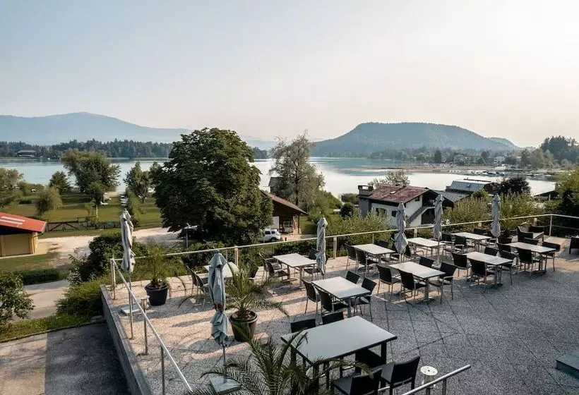 Hotelli Faaker See Inn By S4y