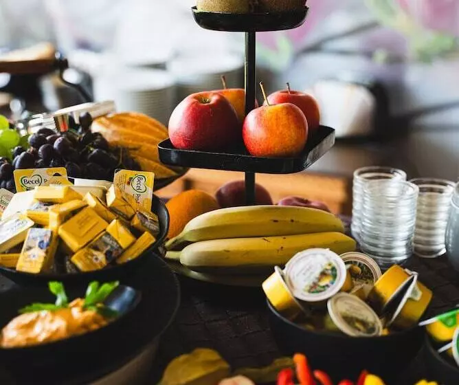 Hotelli Faaker See Inn By S4y