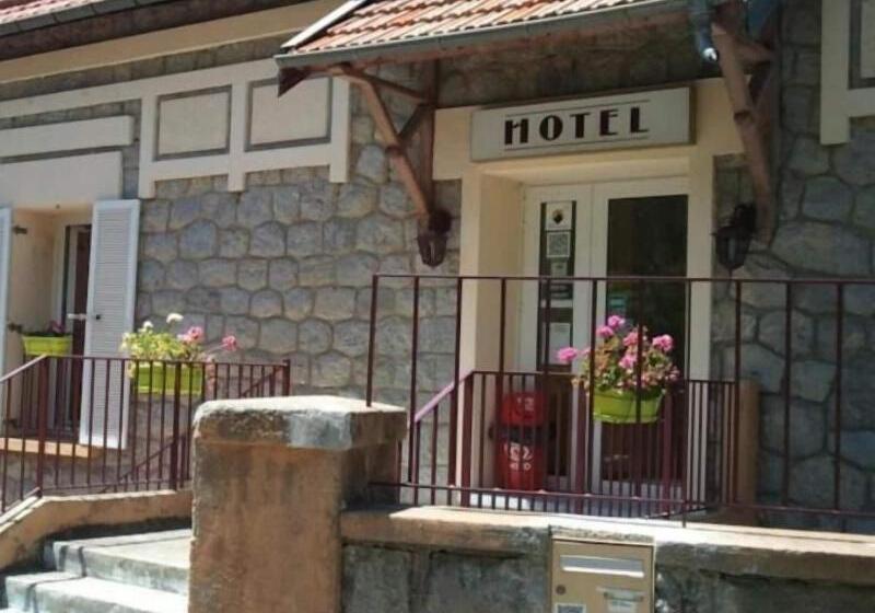 هتل Hostellerie De Rimplas