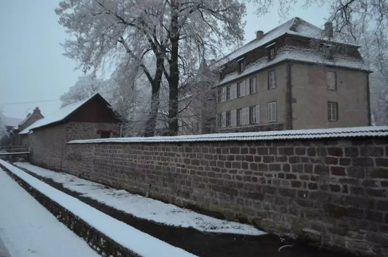 Aamiaismajoitus (B&B) Château De Grunstein