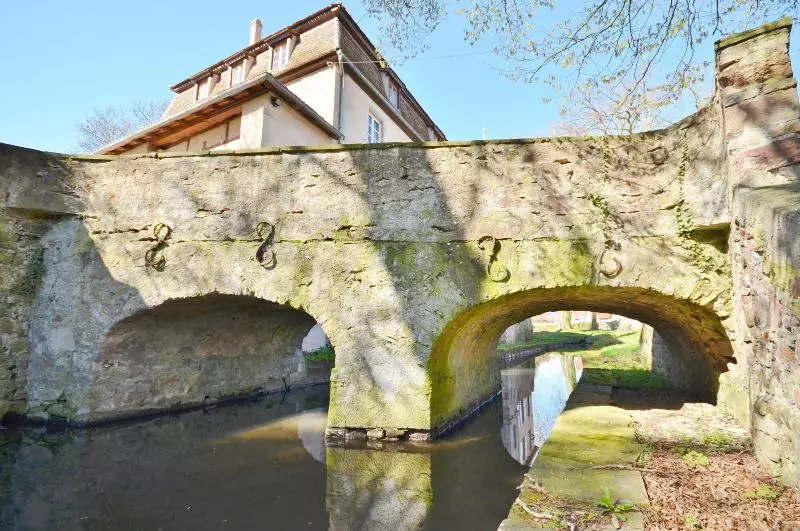 Aamiaismajoitus (B&B) Château De Grunstein
