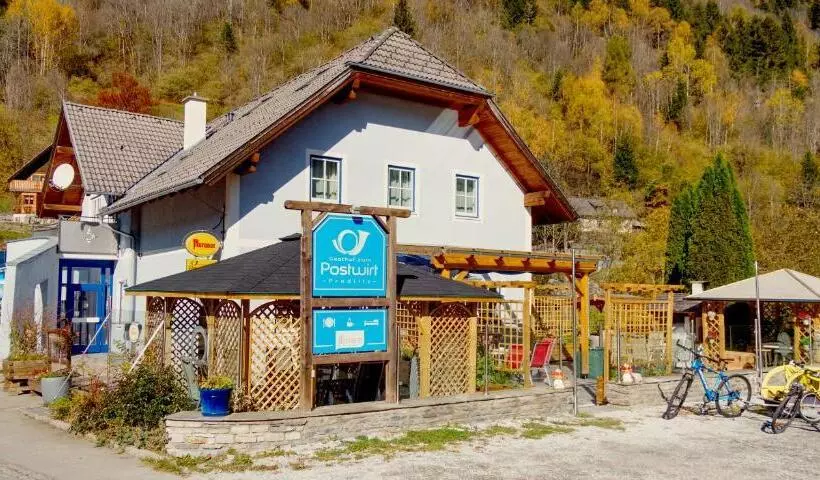 Hostelli Gasthof Zum Postwirt