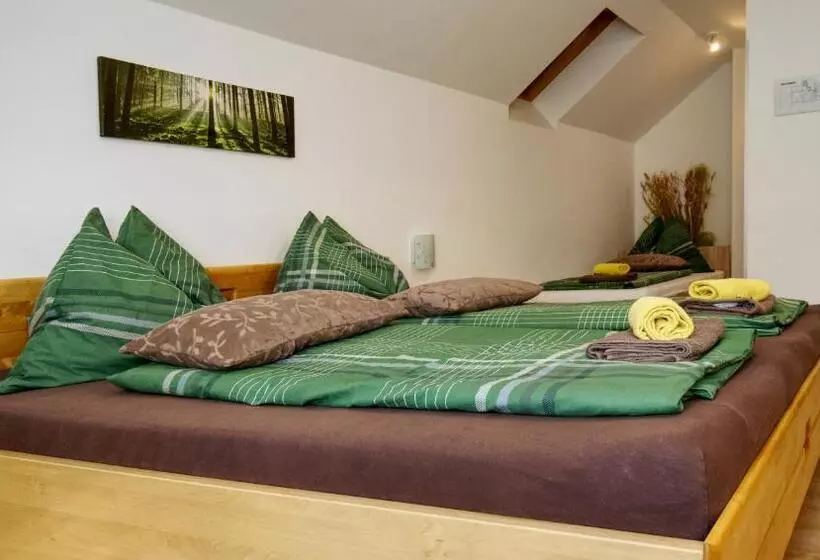 Hostelli Gasthof Zum Postwirt