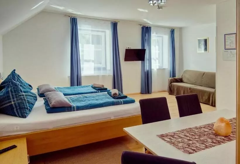 Hostelli Gasthof Zum Postwirt