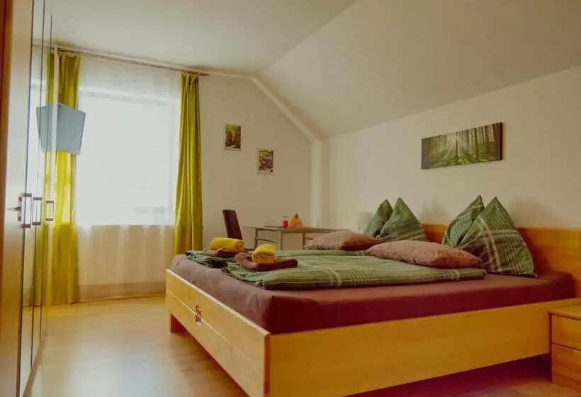 Hostelli Gasthof Zum Postwirt