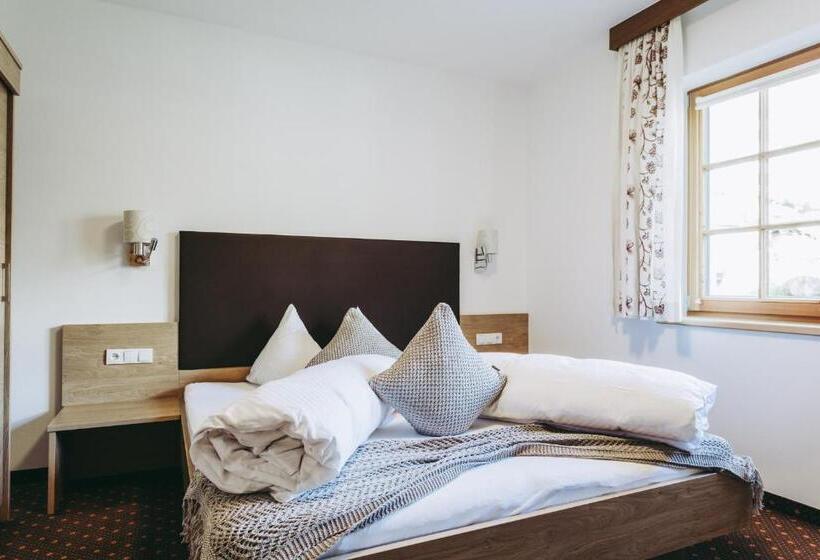 Hotelli Andis Almdorf