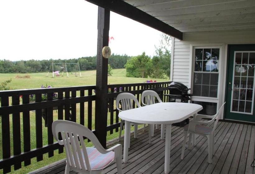 فندق Forest Haven Inn