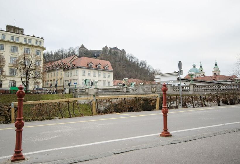 پانسیون Cha Cha Rooms