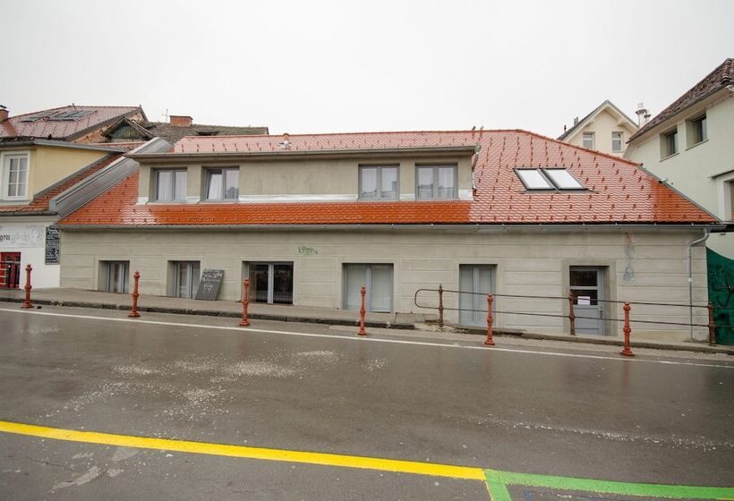 پانسیون Cha Cha Rooms