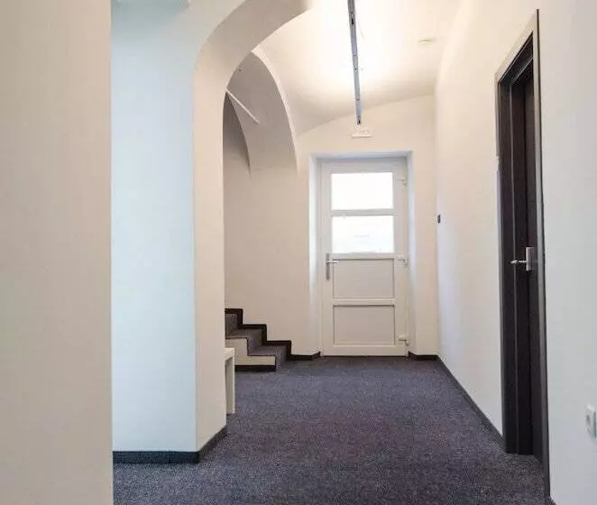 پانسیون Cha Cha Rooms