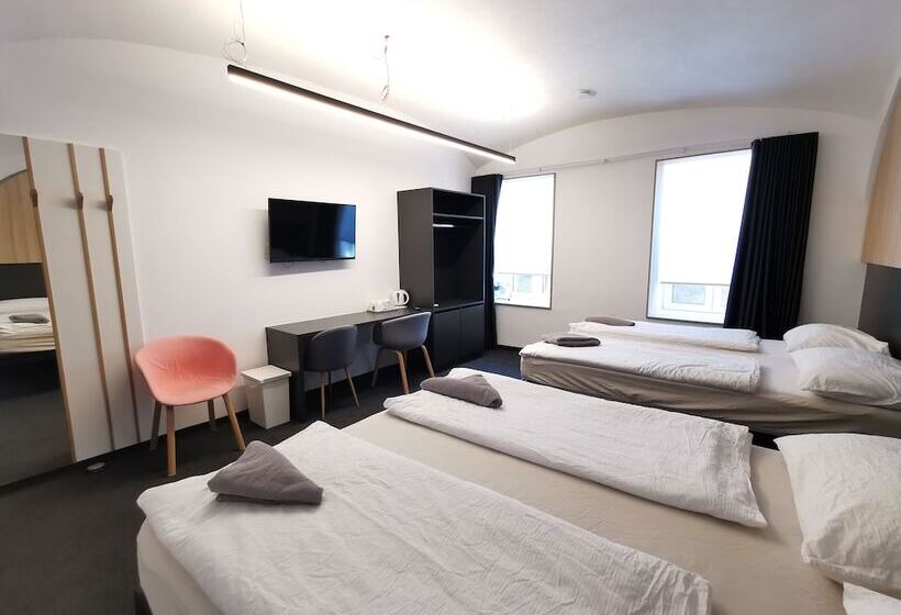 پانسیون Cha Cha Rooms