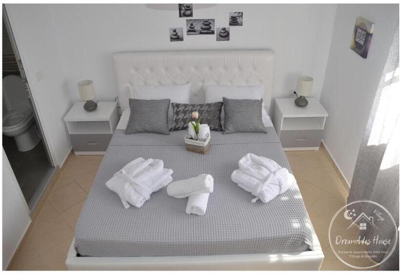 Pensiune Dreamades House