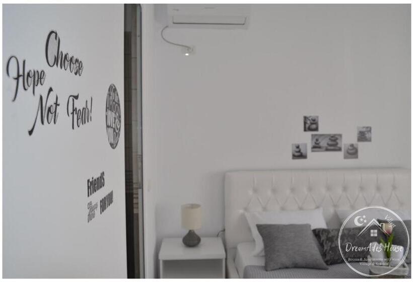 Pensiune Dreamades House