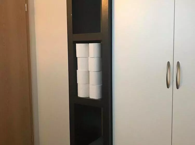 پانسیون Guesthouse Uggi