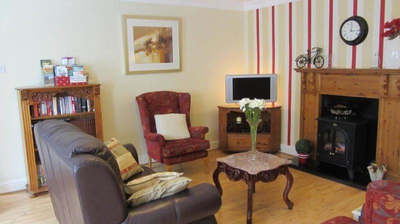 פנסיון Kennys Guest House