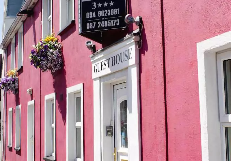 ペンション Kennys Guest House