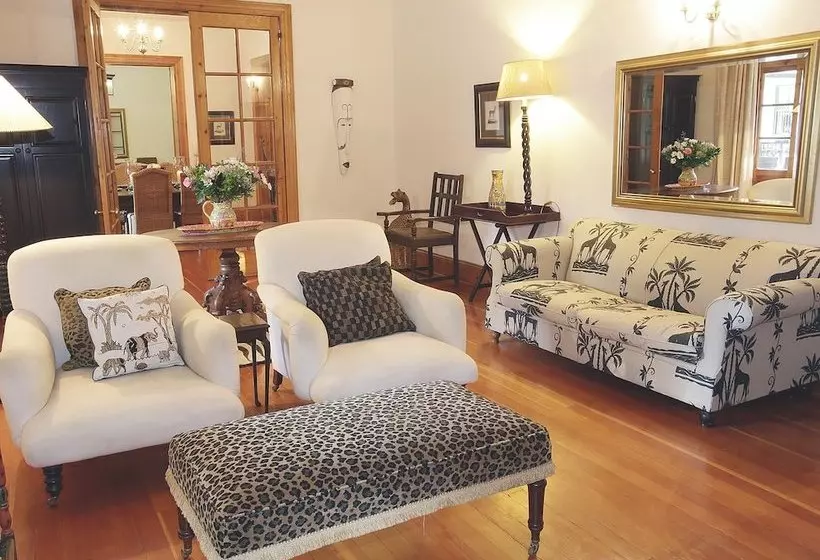 پانسیون Lawley House