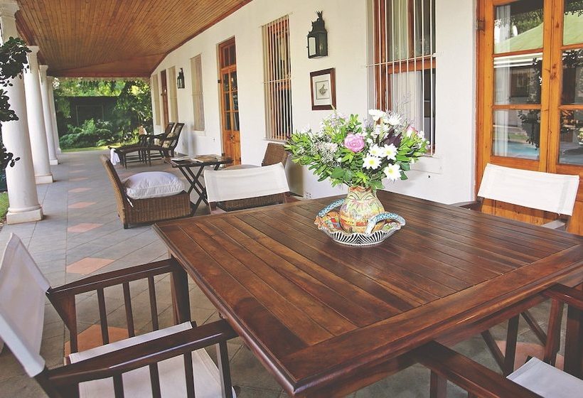 بنسيون Lawley House