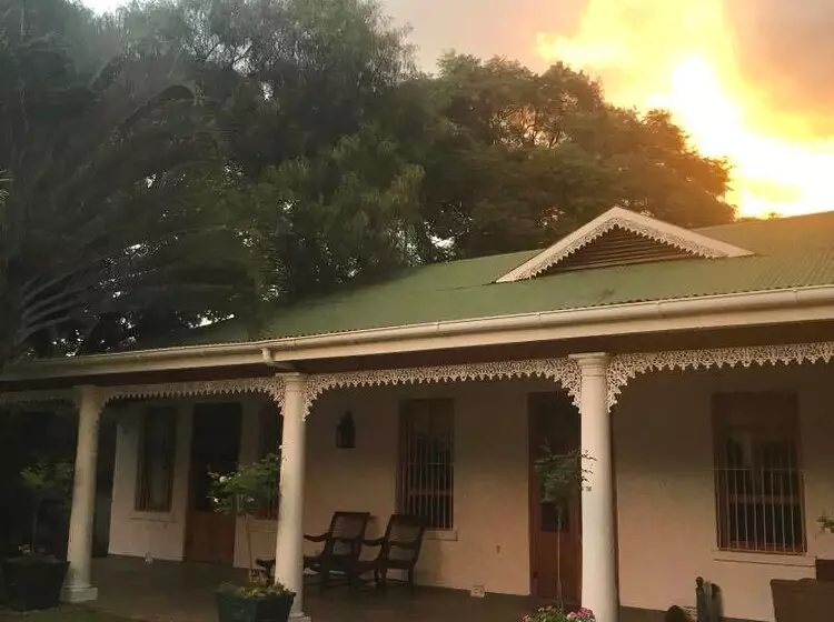 پانسیون Lawley House