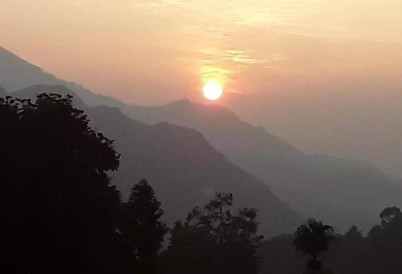 ベッドアンドブレックファースト Dimuthu Home Stay