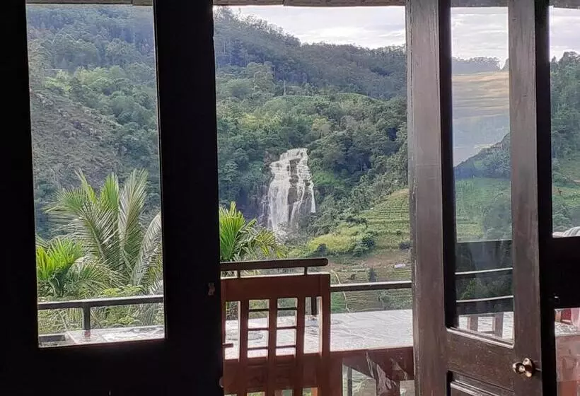 ベッドアンドブレックファースト Dimuthu Home Stay