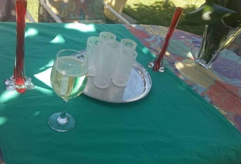 پانسیون Ashley's Guest House