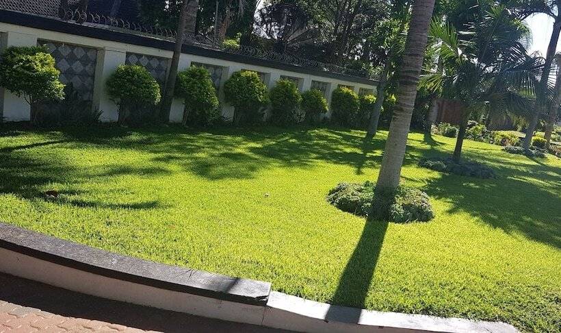 پانسیون Ashley's Guest House