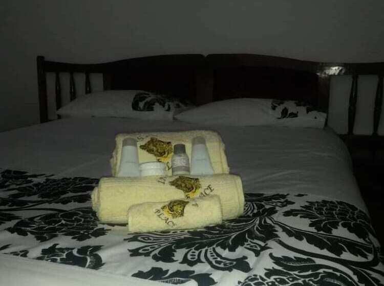 پانسیون Ingwe Place Guest House