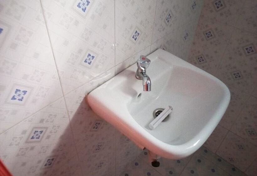 پانسیون Regency Guest Homes