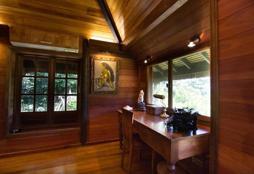 پانسیون Rohotu Fare