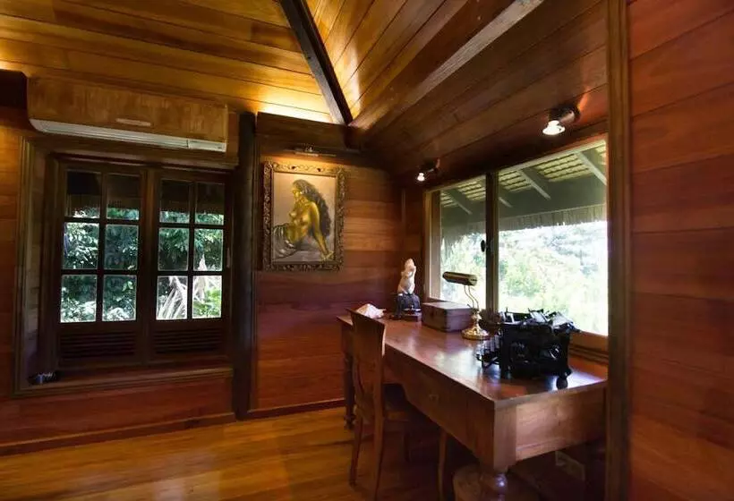 پانسیون Rohotu Fare