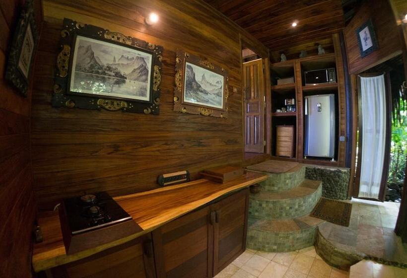 پانسیون Rohotu Fare