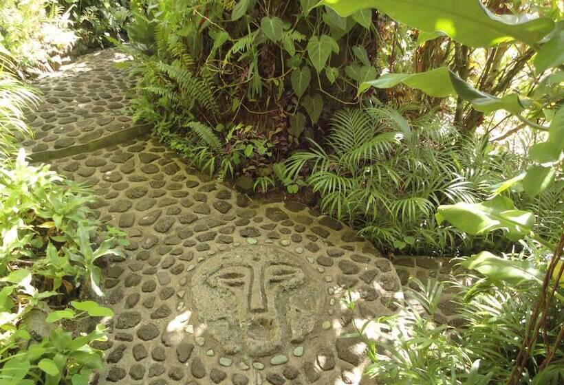 پانسیون Rohotu Fare