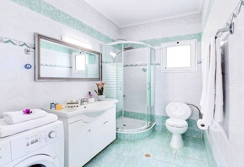 Villa Di Creta Heated Pool