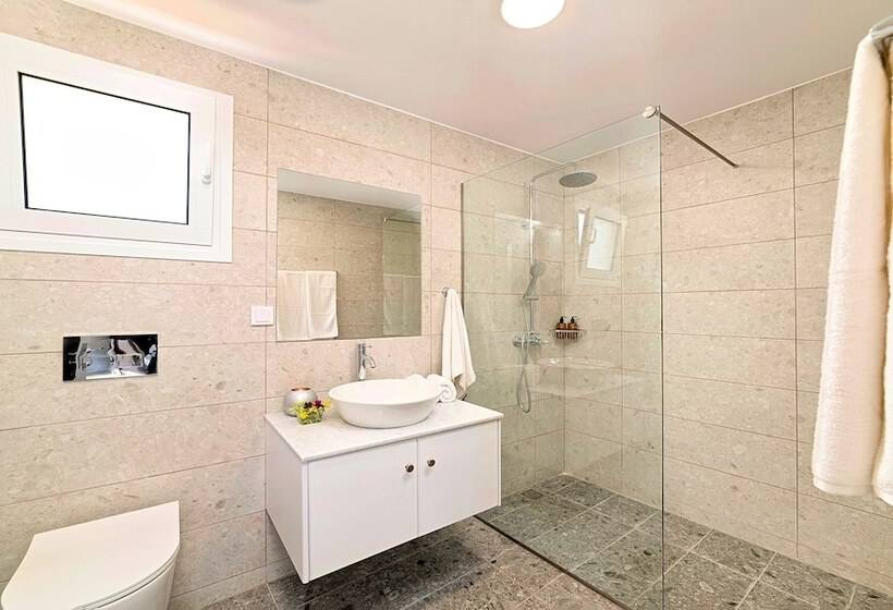 Villa Di Creta Heated Pool