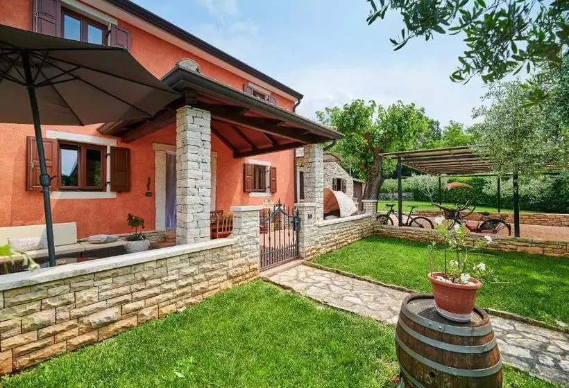 Villa Mala