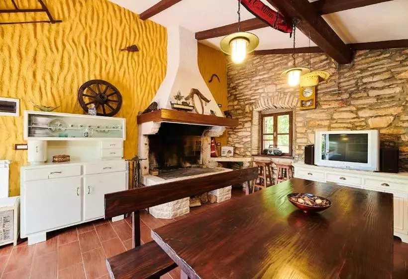 Villa Mala