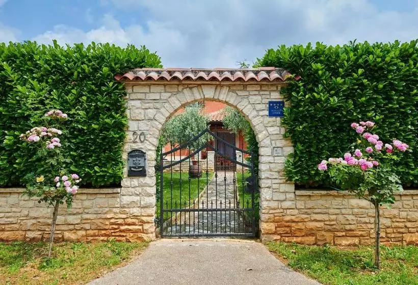 Villa Mala