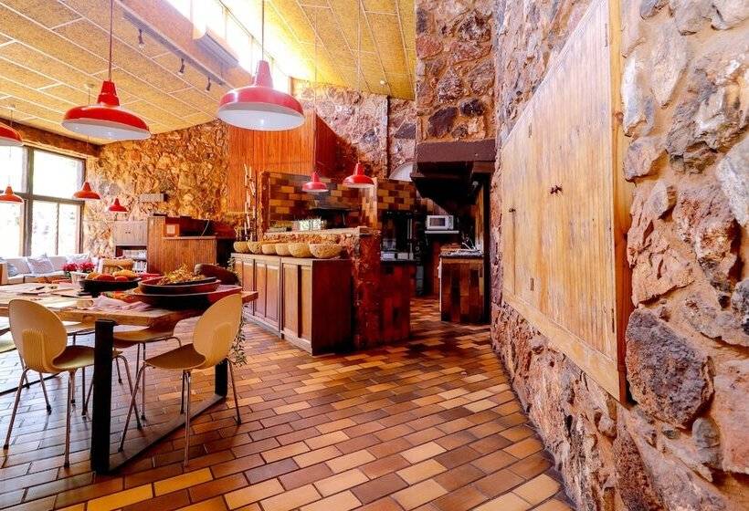 Pension Bastion House