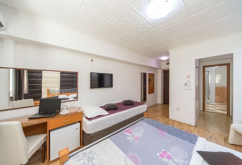 پانسیون F Apartments