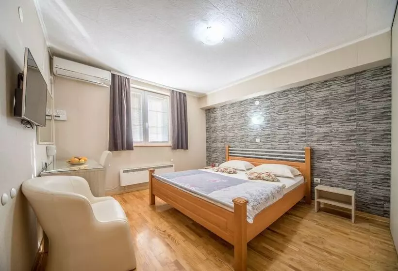 پانسیون F Apartments