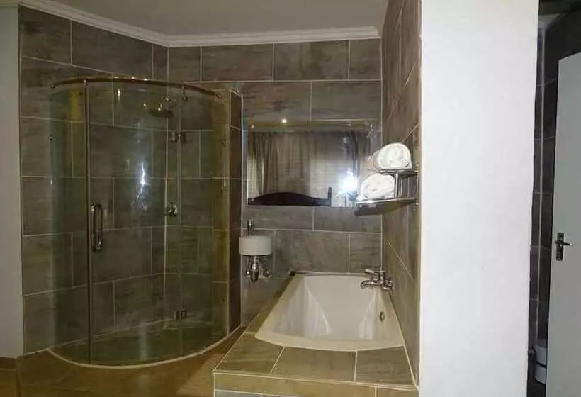 پانسیون Goora Motho Guest House